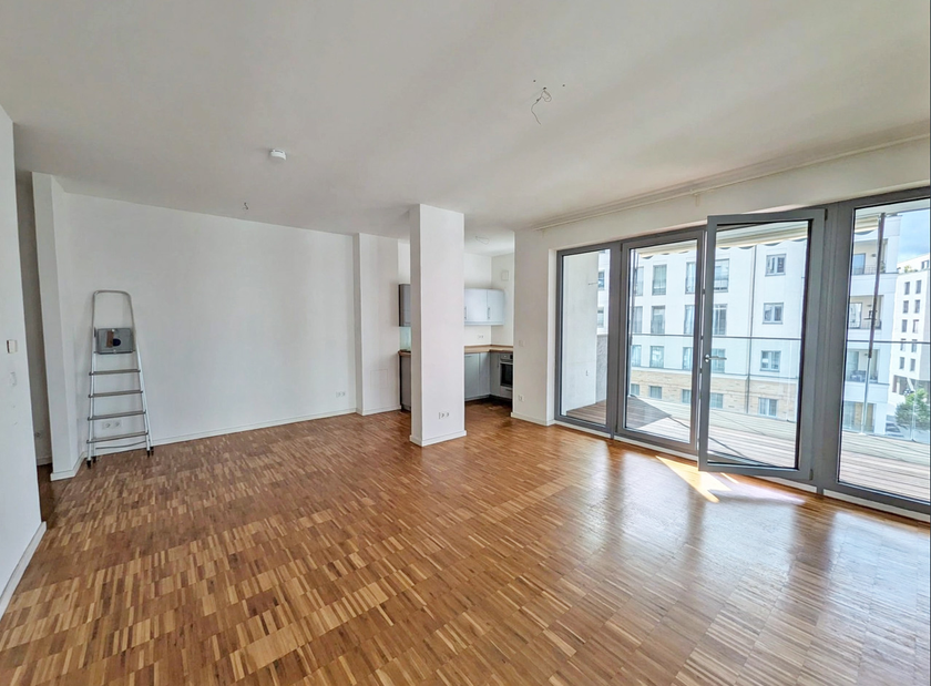 Geräumiges Wohnzimmer