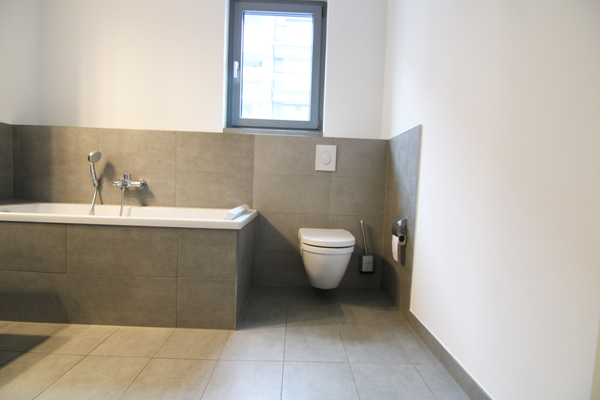Masterbad mit Wanne+Dusche