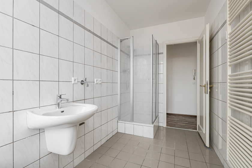 Tageslichtbad m. Wanne+Dusche
